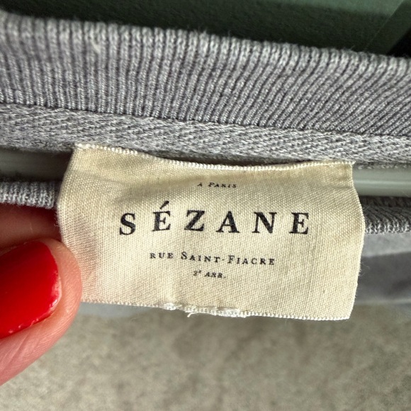 Sezane La Chamade Gray Sweatshirt with Blue Heart - Picture 4 of 4
